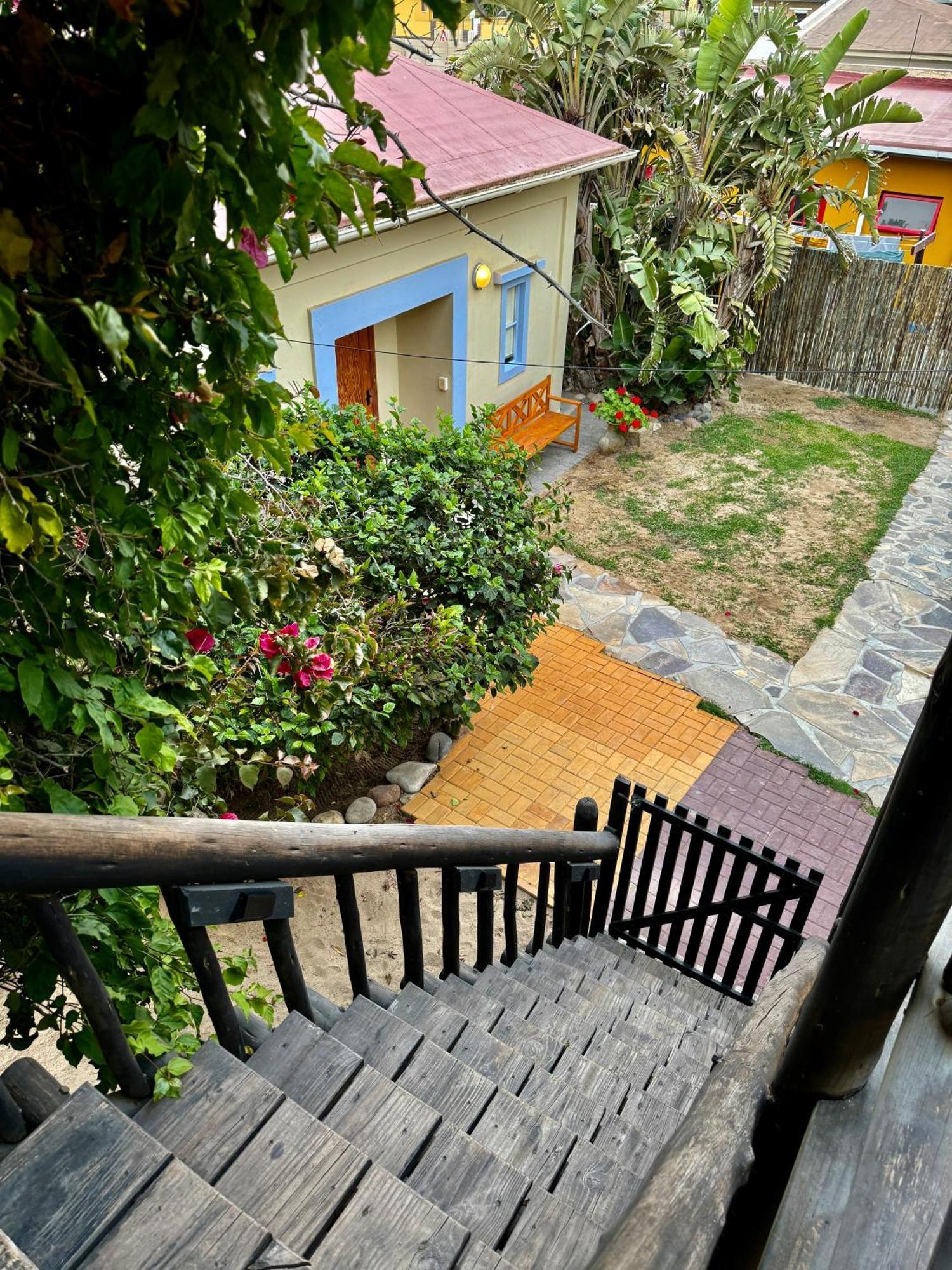 Japie'S Yard Wanderer'S Inn Swakopmund Exterior photo